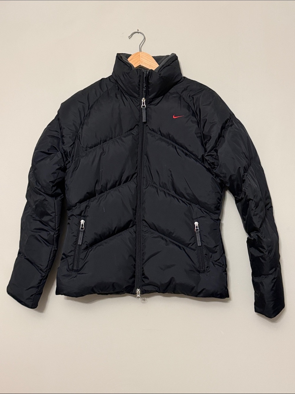 Nike Black Duck Down Puffer Jacket Women’s Medium Y2K Athletic Outdoor Coat